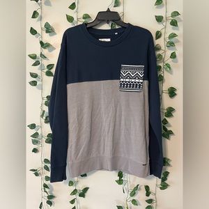 Large sweater shirt / Aztec pocket design